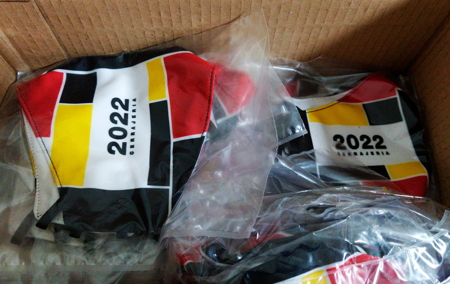 Nuevo pedido de mascarillas personalizadas para la empresa Cerrajeria 2022 en Madrid Sur.